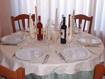 Lo Scacciapensieri & Restaurant مونتيروني دي ليتشي