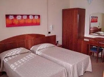 Lo Scacciapensieri & Restaurant 4*