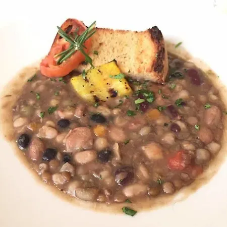 Lo Scacciapensieri & Restaurant