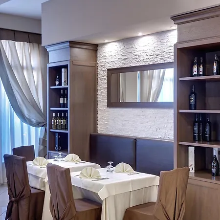 Hotel Lo Scacciapensieri & Restaurant 4*