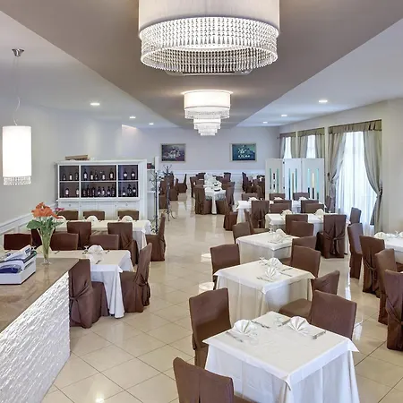 Hotel Lo Scacciapensieri & Restaurant 4*