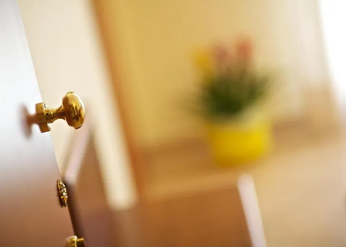 Hotel Lo Scacciapensieri & Restaurant 4*